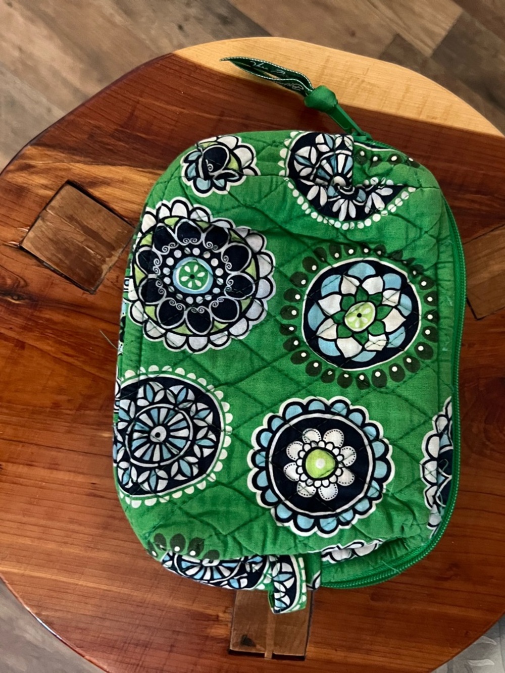 Green Quilted Home Accent Potholder with Floral Medallion Pattern